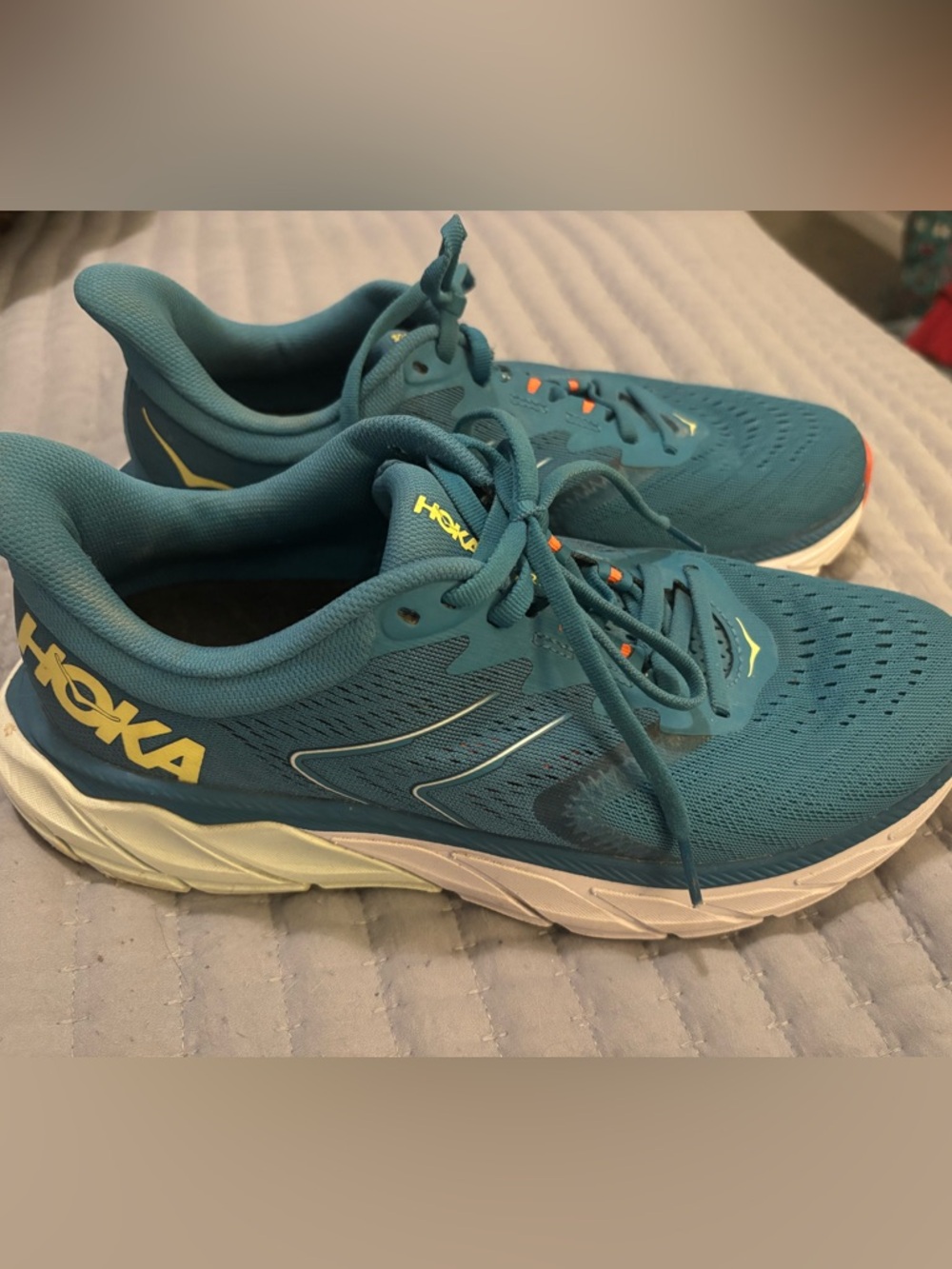 Hoka One One Arabic 5 Teal Blue/Green Athletic Running Sneakers Yellow Logos 8.5